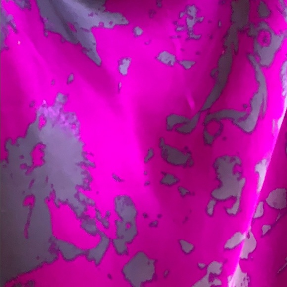 Gorgeous blouse - Picture 2 of 3